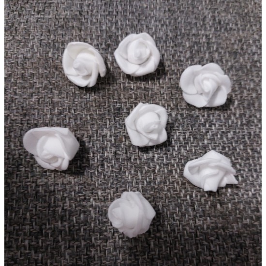 Роза из фоамирана  d=2 см белый,  цена за 1 шт